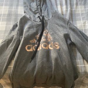 Grey long sleeve sweater